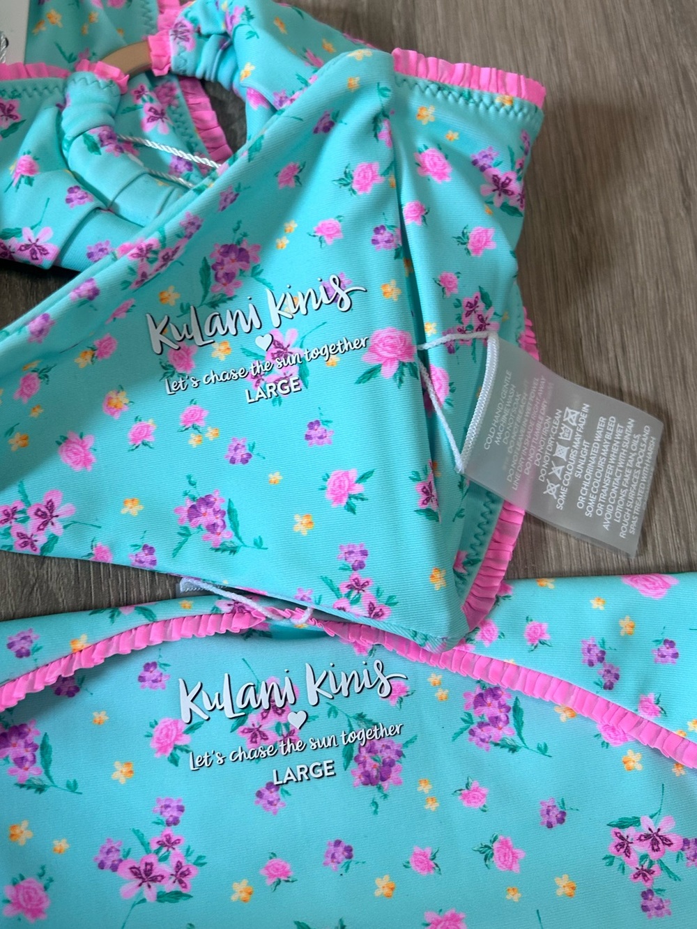 Kulani Kinis Mint Macaron Bandeau Top & Bottom Bikini Set Size Large - Picture 5 of 7
